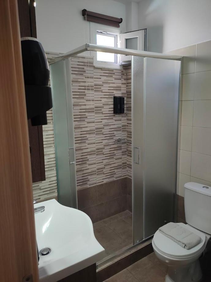 Modern House In Mytilene Center Apartment Bagian luar foto
